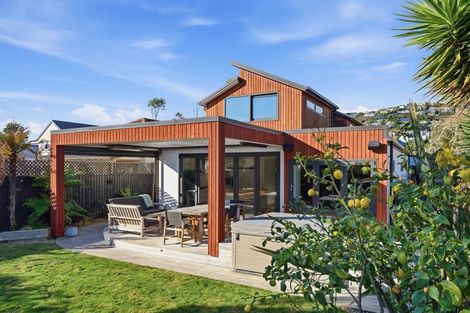 Photo of property in 14 Hardwicke Street, Sumner, Christchurch, 8081