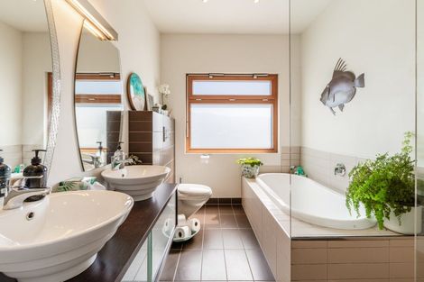 Photo of property in 251b Waikawa Road, Waikawa, Picton, 7220