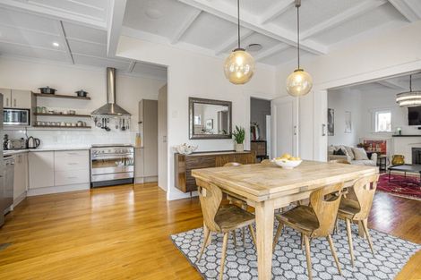 Photo of property in 2/46 Gladstone Road, Northcote, Auckland, 0627