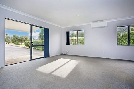 Photo of property in 73a Sandspit Road, Waiuku, 2123