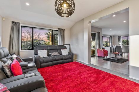 Photo of property in 2 Jessie Rise, Riverhead, 0820