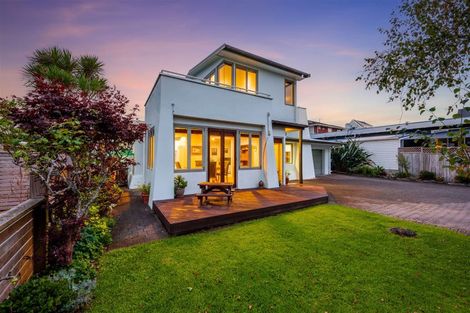 Photo of property in 1/37 Kiwi Esplanade, Mangere Bridge, Auckland, 2022