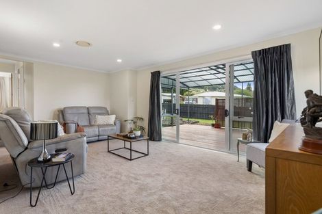 Photo of property in 2 Paterson Grove, Pukehangi, Rotorua, 3015