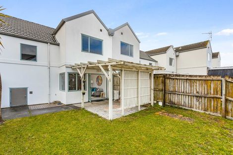 Photo of property in 19 Stephen Avenue, Henderson, Auckland, 0610