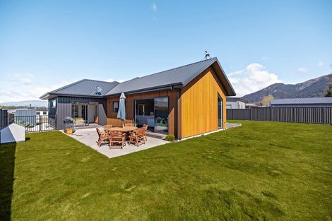 Photo of property in 49 Grandview Road, Lake Hawea, Wanaka, 9382