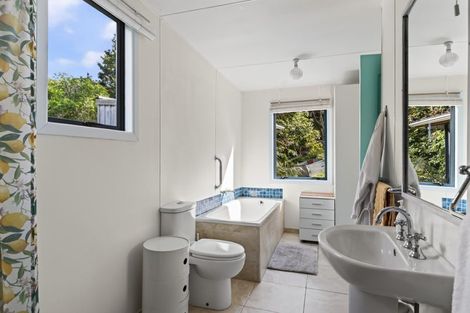 Photo of property in 330 Franklin Road, Paparoa, 0571