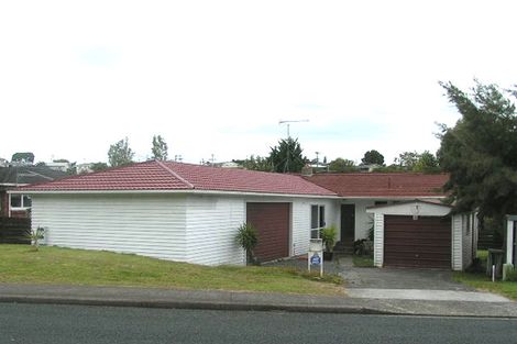 Photo of property in 23 Becroft Drive, Forrest Hill, Auckland, 0620