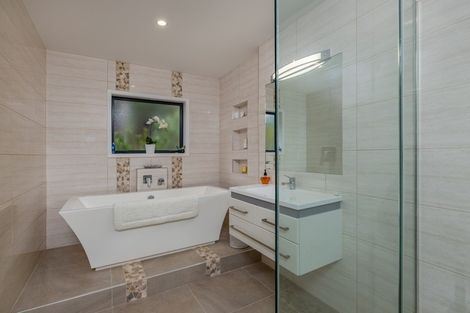 Photo of property in 27 Rarere Terrace, Kerikeri, 0230