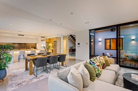 Photo of property in 22 Kahika Grove, Huapai, Kumeu, 0810