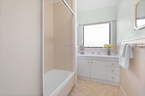 Photo of property in 2 Empire Road, Orewa, 0931