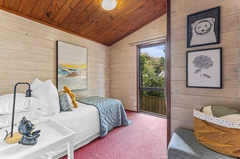 Photo of property in 23 Ambury Place, Merrilands, New Plymouth, 4312