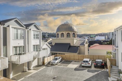 Photo of property in 7/30 Pirie Street, Mount Victoria, Wellington, 6011