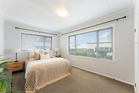 Photo of property in 3b Wheeler Place, Upper Vogeltown, New Plymouth, 4310