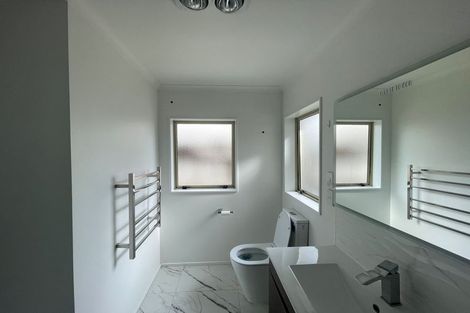 Photo of property in 9 Cambrian Crescent, Flat Bush, Auckland, 2016