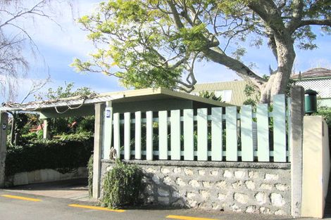 Photo of property in 9 Milton Terrace, Hospital Hill, Napier, 4110