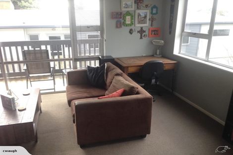 Photo of property in 86 Awanui Street, Merrilands, New Plymouth, 4312