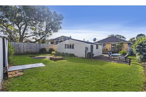 Photo of property in 1 Bardia Road, Panmure, Auckland, 1072