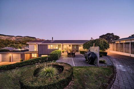 Photo of property in 16 Grange Park Avenue, Raumati South, Paraparaumu, 5032