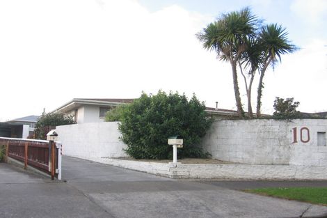 Photo of property in 10 Hinau Place, Cloverlea, Palmerston North, 4412