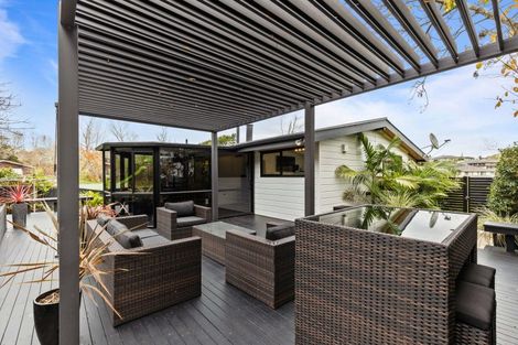 Photo of property in 87 Poplar Grove, Whalers Gate, New Plymouth, 4310