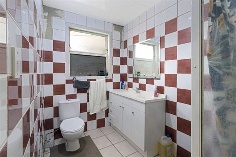 Photo of property in 97 Cobham Crescent, Kelston, Auckland, 0602