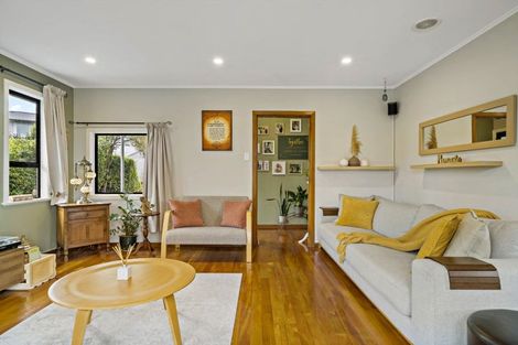 Photo of property in 10 Bean Place, Mount Wellington, Auckland, 1060