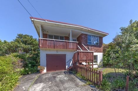 Photo of property in 27 Rimu Road, Stanmore Bay, Whangaparaoa, 0932
