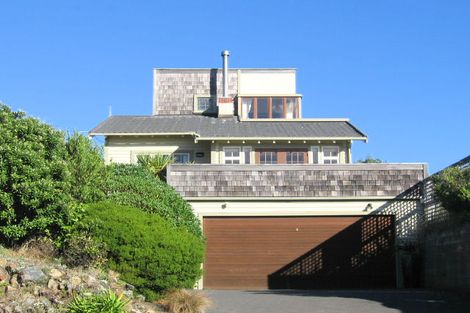 Photo of property in 27 Konini Street, Eastbourne, Lower Hutt, 5013