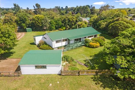 Photo of property in 63 Kaipikari Road Upper, Urenui, 4375