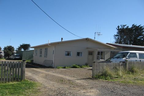 Photo of property in 26 Raukawa Street, Himatangi Beach, Foxton, 4891