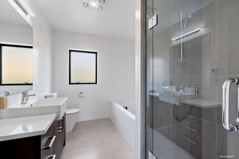 Photo of property in 36 Paripari Street, Flat Bush, Auckland, 2019