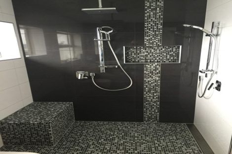 Photo of property in 95 Bradbury Road, Botany Downs, Auckland, 2010