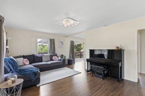 Photo of property in 7 Kingussie Place, Highland Park, Auckland, 2010