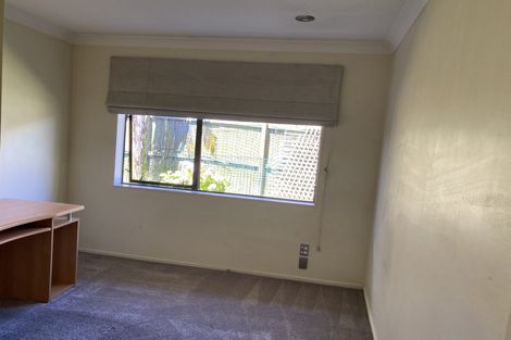 Photo of property in 16 Fremantle Place, Pakuranga Heights, Auckland, 2010