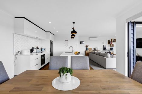 Photo of property in 84a Wallath Road, Westown, New Plymouth, 4310