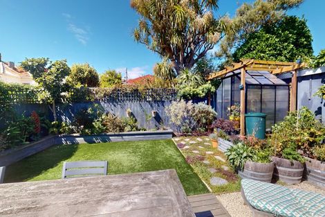 Photo of property in 5 Emerson Street, Berhampore, Wellington, 6023