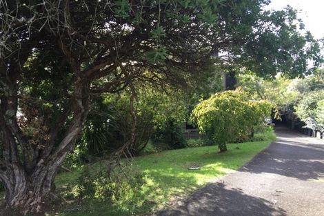 Photo of property in 6 Longwood Place, Forrest Hill, Auckland, 0620