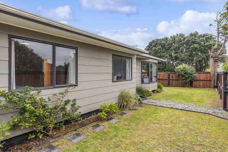 Photo of property in 6 Jane Street, Waikanae Beach, Waikanae, 5036