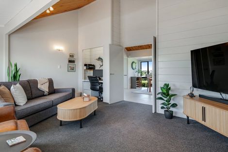 Photo of property in 21 Siesta Terrace, Gulf Harbour, Whangaparaoa, 0930