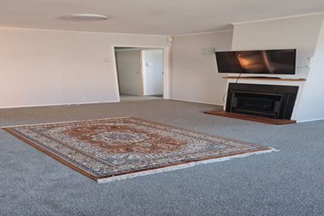 Photo of property in 147 Rangatira Road, Beach Haven, Auckland, 0626