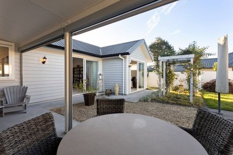Photo of property in 22 Ruge Court, Cambridge, 3434