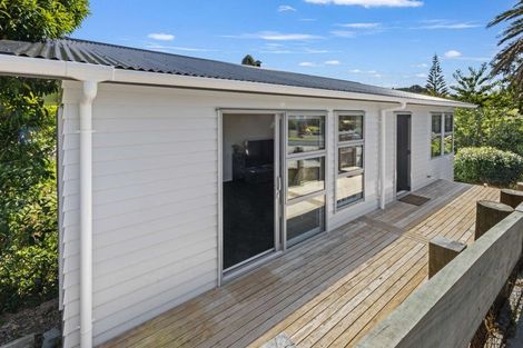 Photo of property in 14 Nevada Drive, Merrilands, New Plymouth, 4312