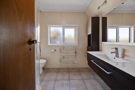 Photo of property in 54 Ketemarae Road, Normanby, Hawera, 4614