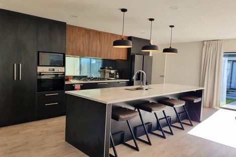 Photo of property in 77 Vinistra Road, Kumeu, 0810