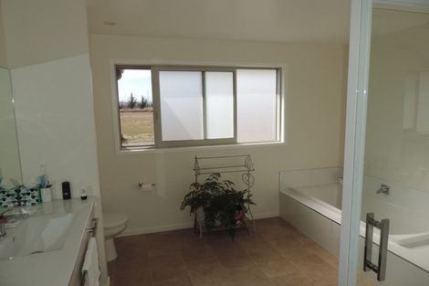 Photo of property in 336 Letts Gully Road, Letts Gully, Alexandra, 9393