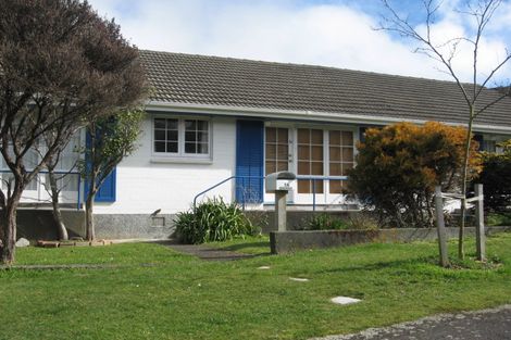 Photo of property in 1a Thurleigh Grove, Karori, Wellington, 6012