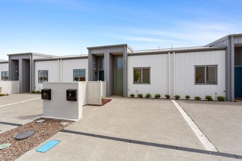 Photo of property in 21 Periko Way, Takanini, 2112