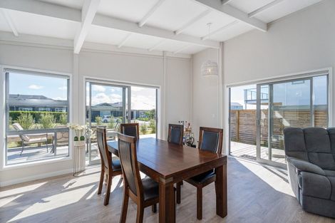 Photo of property in 8 Ngaroma Crescent, Whitianga, 3510