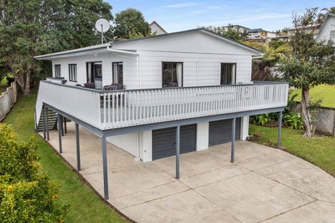 Photo of property in 124 Onemana Drive, Onemana, Whangamata, 3691