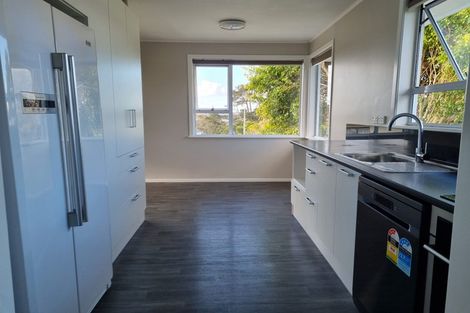 Photo of property in 7 Crystal Avenue, Glendene, Auckland, 0602